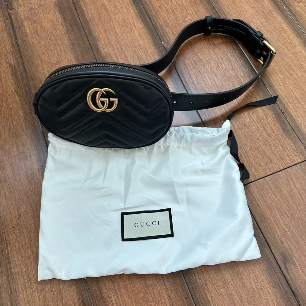 GUCCI Marmont Belt Bag Matellase GG Logo Black